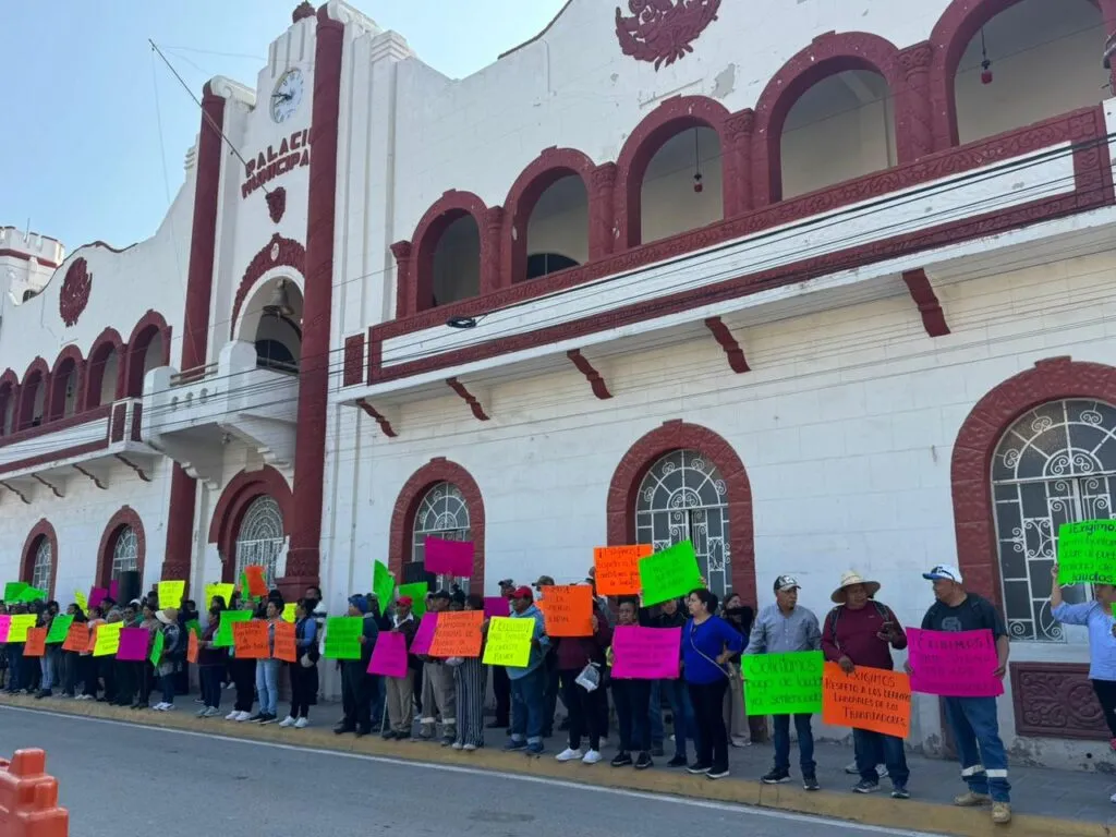 Protesta en Francisco I Madero paraliza labores municipales