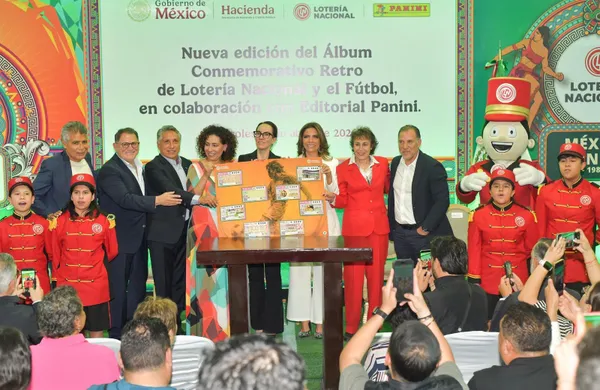 Lotería Nacional y Panini lanzan álbum retro de fútbol gratuito en México