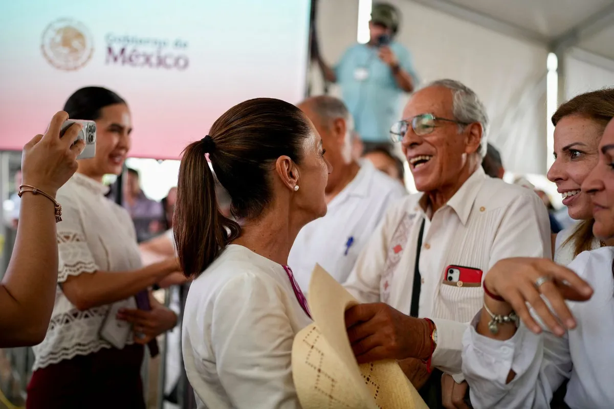 Claudia Sheinbaum da banderazo de salida a la construcción de puentes vehiculares en Colima