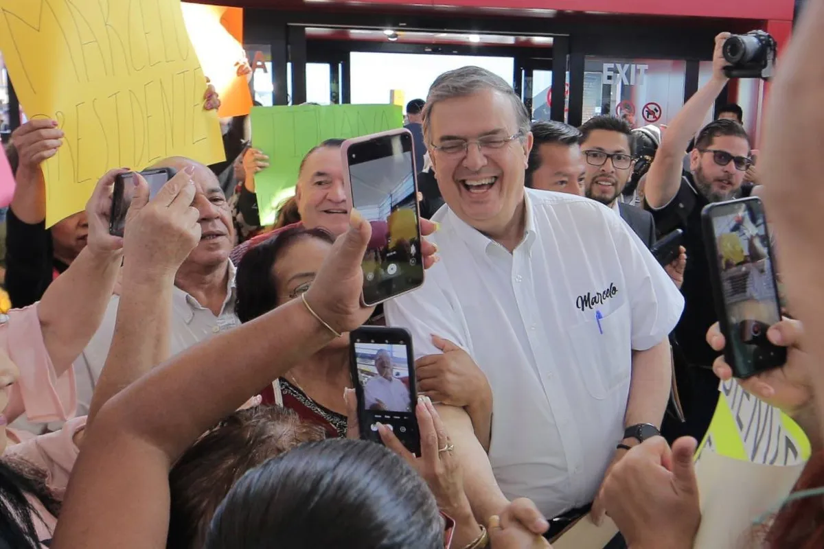 Los acarreos no les va alcanzar para ganar la encuesta: Ebrard