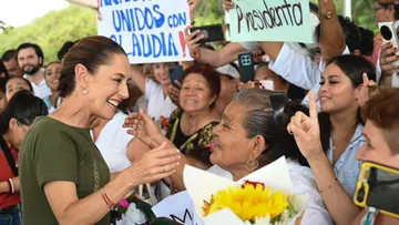 Claudia Sheinbaum durante su gira de rendición de cuentas en Cancún
