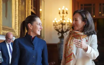 Señala Sheinbaum que Santander tiene planes de inversión para México