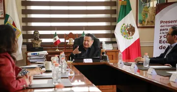 Julio Menchaca presenta organismo para fomentar más inversiones