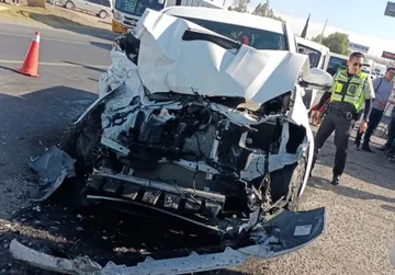 Vuelca camioneta en la carretera México-Pachuca