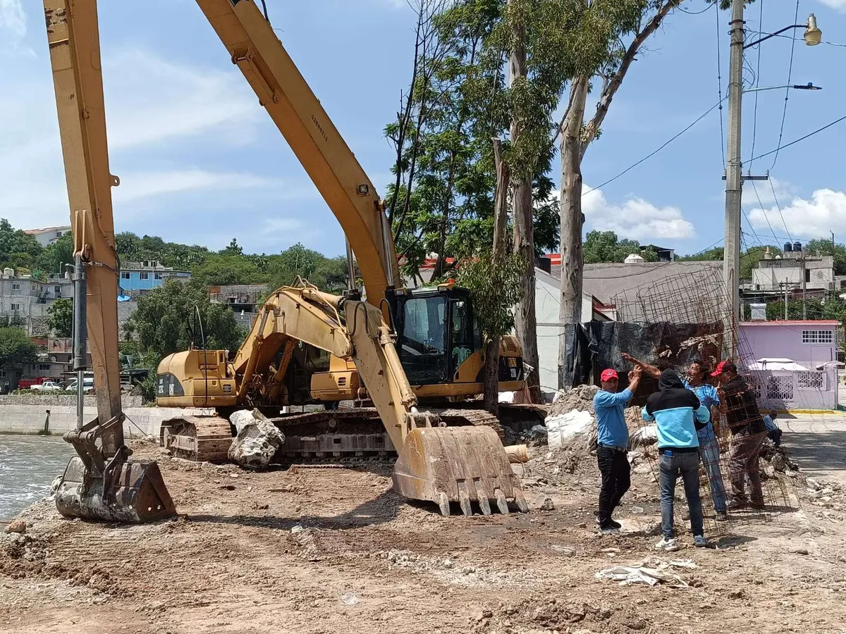 Trabajadores en Tula retienen maquinaria de empresa que les adeuda más de un millón de pesos en salarios