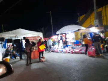 Alcalde de Pachuca omiso para regular comercio informal: Canaco