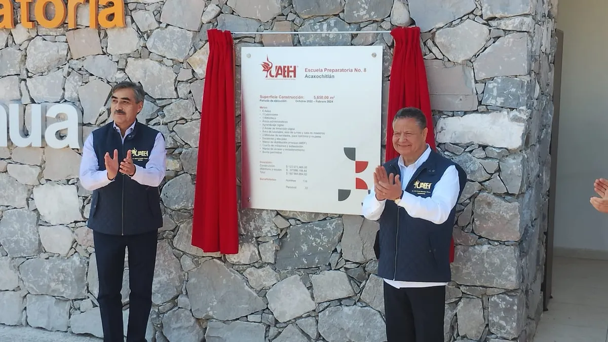 Julio Menchaca, gobernador de Hidalgo, inaugura la Prepa 8 de la UAEH en Acaxochitlan