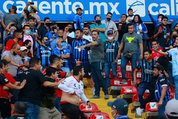 Suspenden juegos en La Corregidora y acceso a barras visitantes