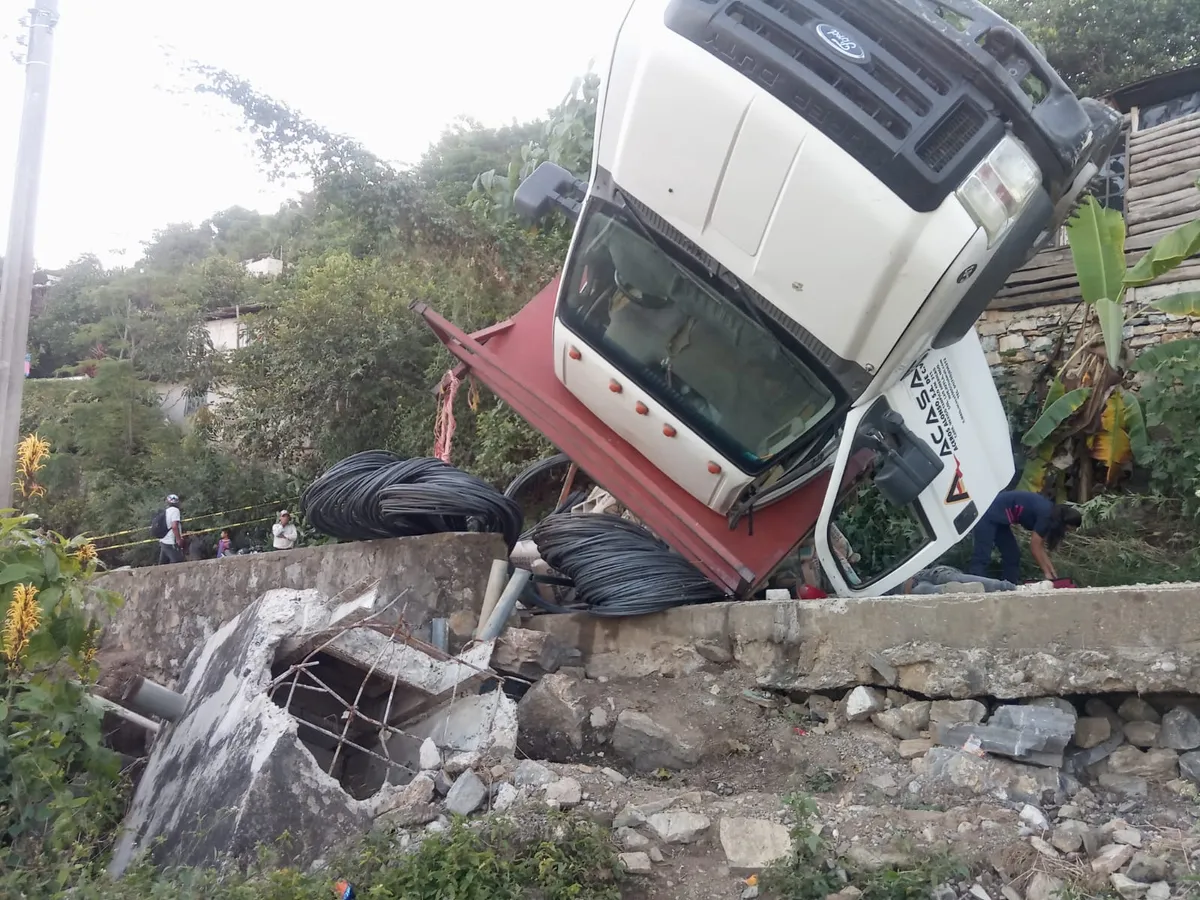 Fallece joven tras accidente en Tepehuacán de Guerrero