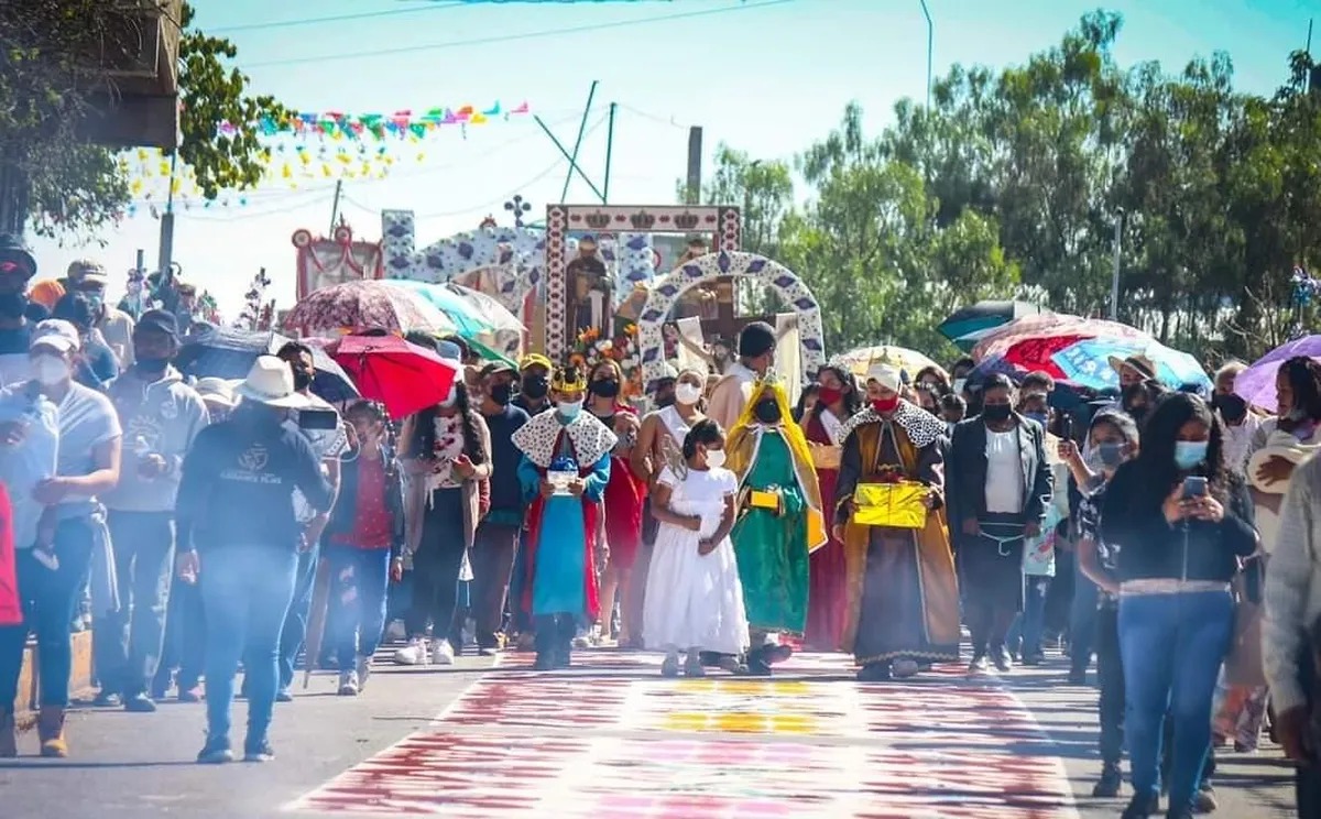 Alistan la Piropiñata para festejar a niños en Día de Reyes en Mixquiahuala