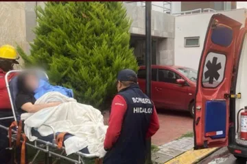 Minutos marcaron la diferencia. Un operador del C5i guió un parto por videollamada y madre e hijo fueron reportados fuera de peligro.