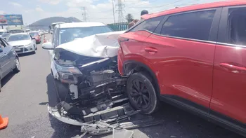 dos lesionados por choque en la México Pachuca