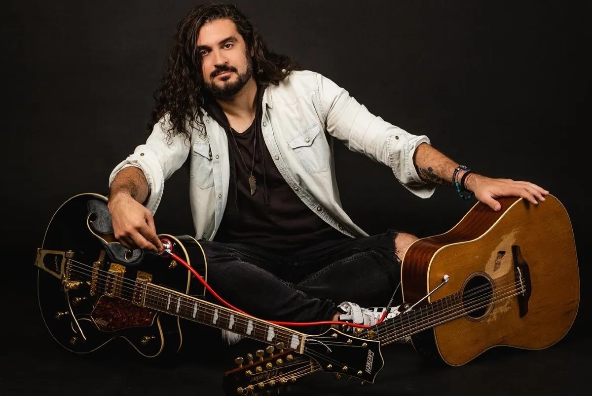 Fran Fernández con su música tiene la medicina para el alma