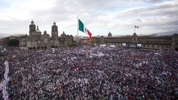 Simpatizantes de AMLO llenaron el Zócalo para su informe