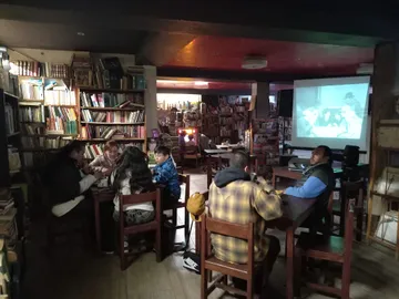 Cineclub en Cuatro Rumbos: Disfruta de tardes de cine, comida y cultura