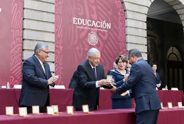 Día del Maestro: SEP anuncia aumento de salarial a docentes del 3%
