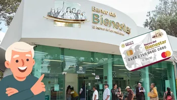 Tarjeta del Banco del Bienestar junto a un cajero automático, donde los usuarios pueden cambiar su NIP.