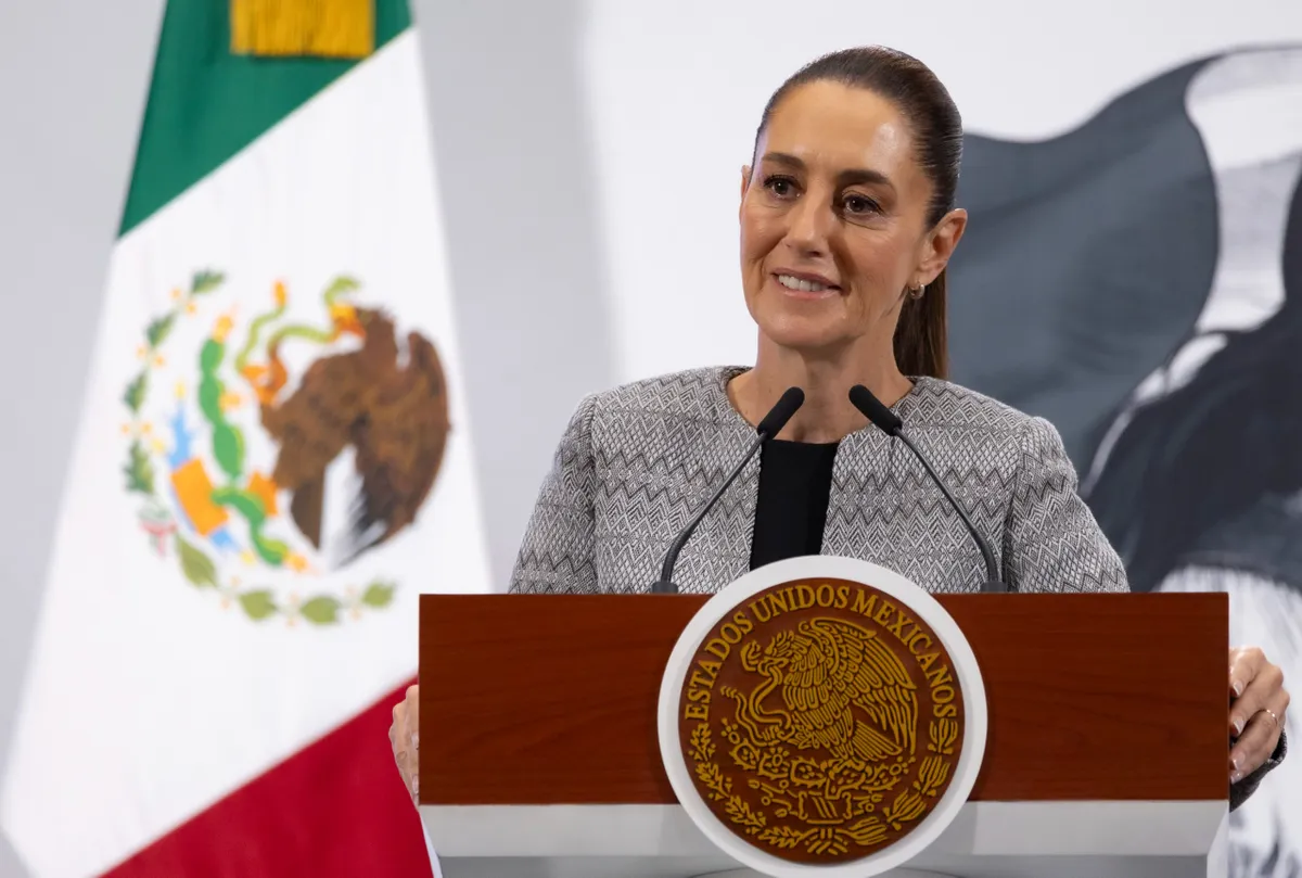 Claudia Sheinbaum pone en marcha la estrategia nacional de limpieza de 12 mil kilómetros de playas y costas