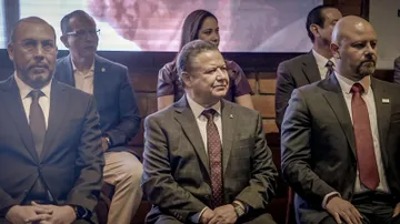 Julio Menchaca pide a empresarios de Canadevi trabajar por los hidalguenses