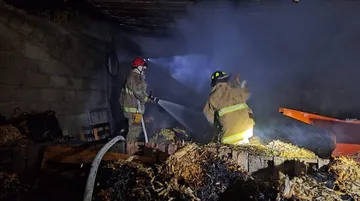 Tezontepec de Aldama: reportan incendio en bodega