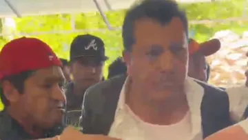 Alcalde de San Salvador es retenido