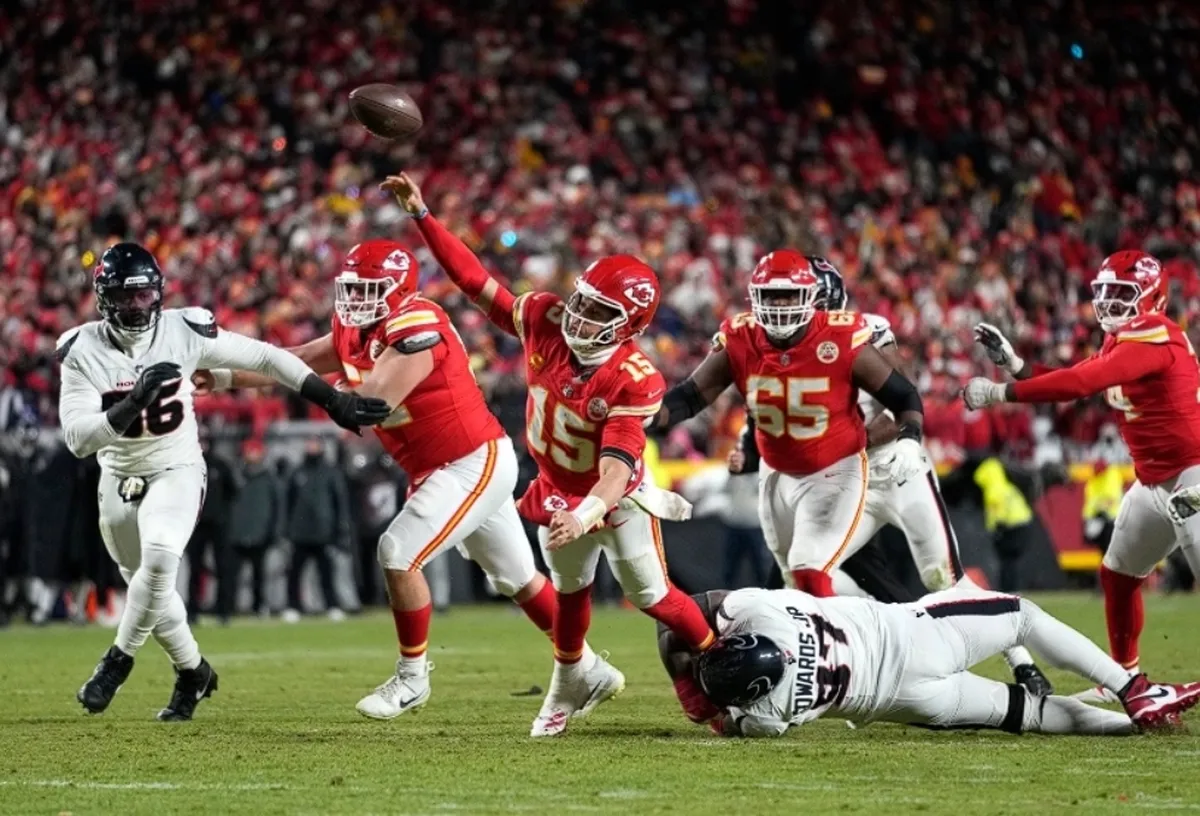 Kansas vence a Houston y se encamina al tricampeonato