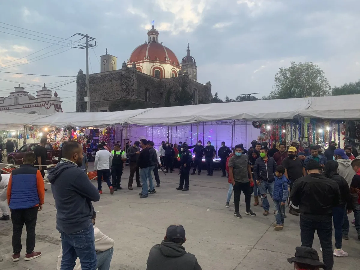 Retiran puestos ambulantes instalados en el centro de Tizayuca