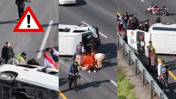 Pie de foto alternativo Cuerpos de emergencia atendieron a los pasajeros lesionados tras la volcadura de una unidad de transporte público cerca de la caseta de Ojo de Agua.
