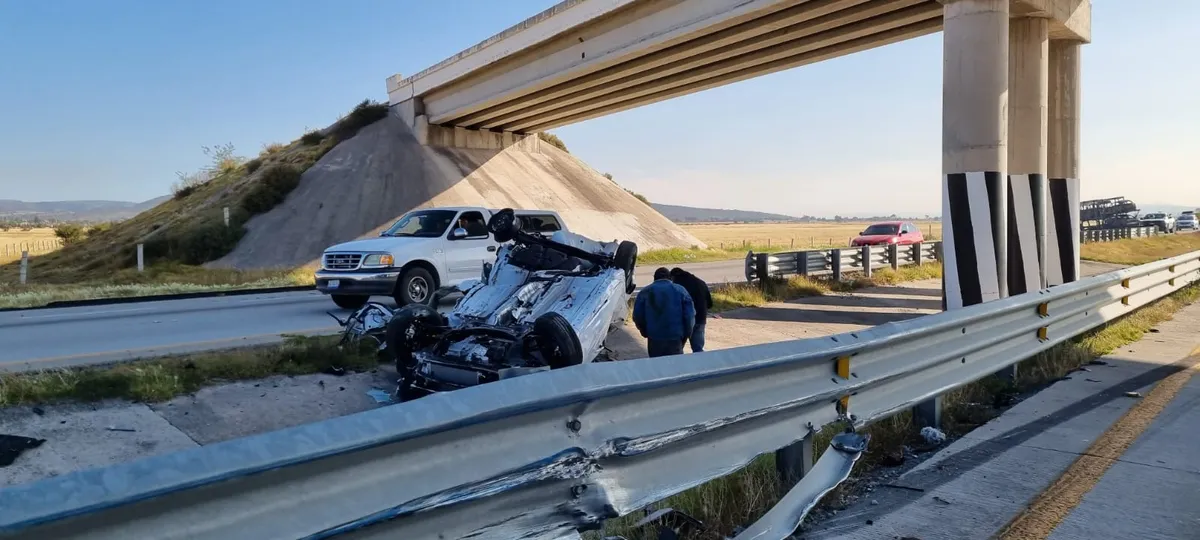 Accidentes colapsan tránsito vehicular en autopista Arco Norte