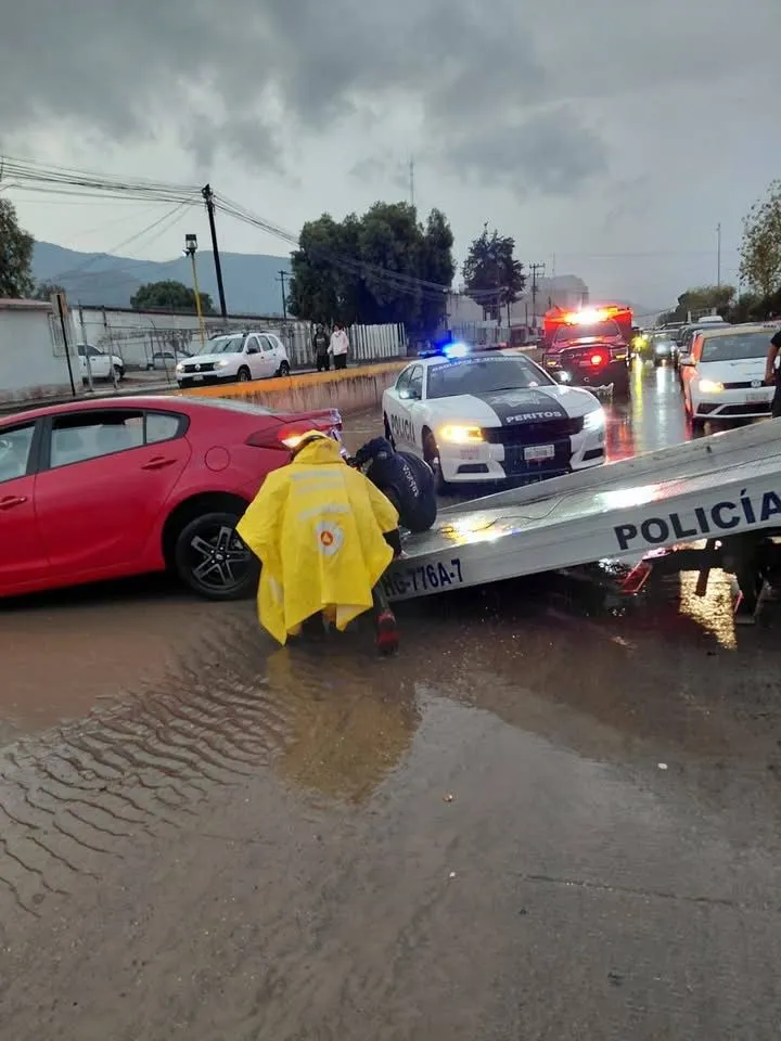 Frente frío 29 mantendrá lluvias fuertes y viento en Pachuca