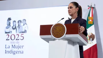 Sheinbaum confirmó apoyo a la alcaldesa de Uruapan y detalló avances en agua en el campo, programas bienestar y Miss Universo.