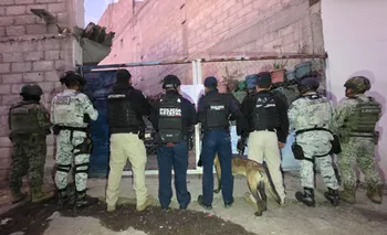 Droga y arma aseguradas durante operativo en Tolcayuca.