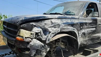 Choque de automovilista contra una casa en Ixmiquilpan deja cuantiosos daños materiales