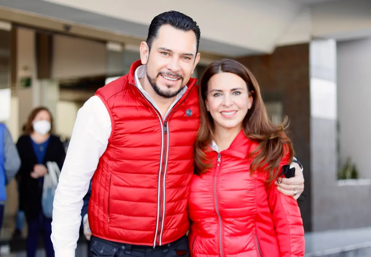 Carolina Viggiano presume unidad a lado de Israel Félix Soto