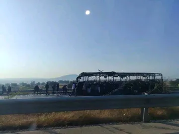incendio de autobús en el Arco Norte