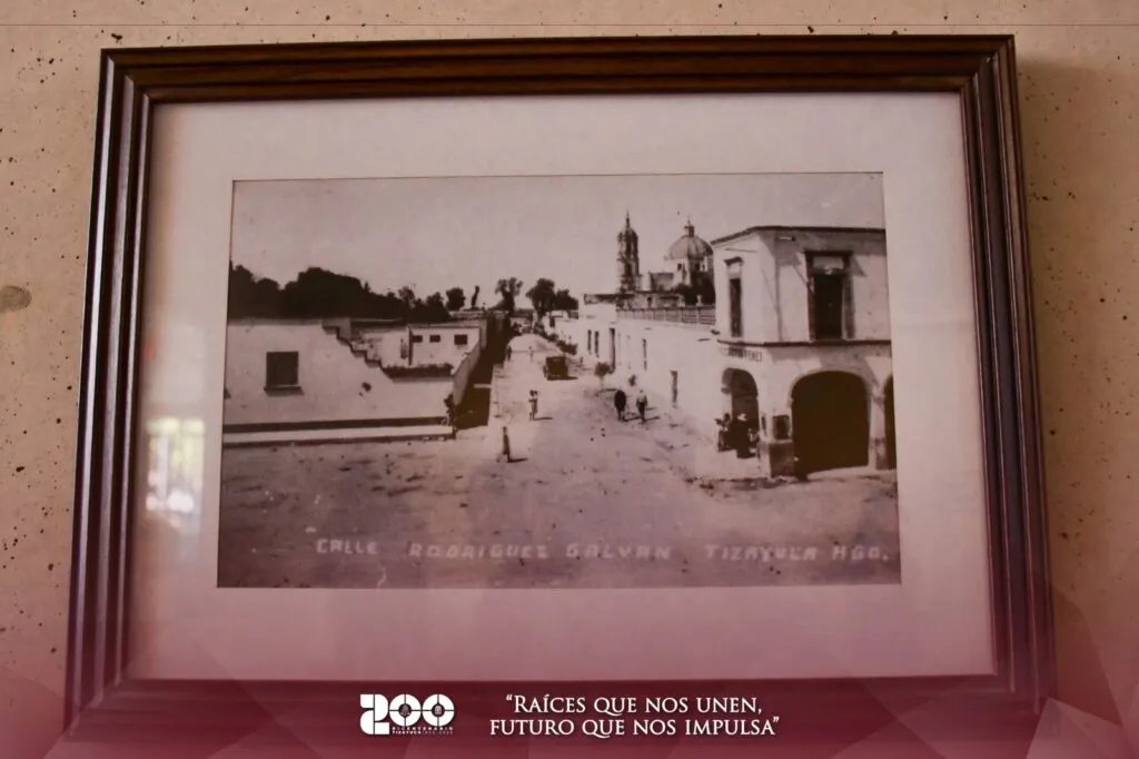 Inauguran exposición Evolución y Raíces y depositan cápsula del tiempo por el Bicentenario de Tizayuca