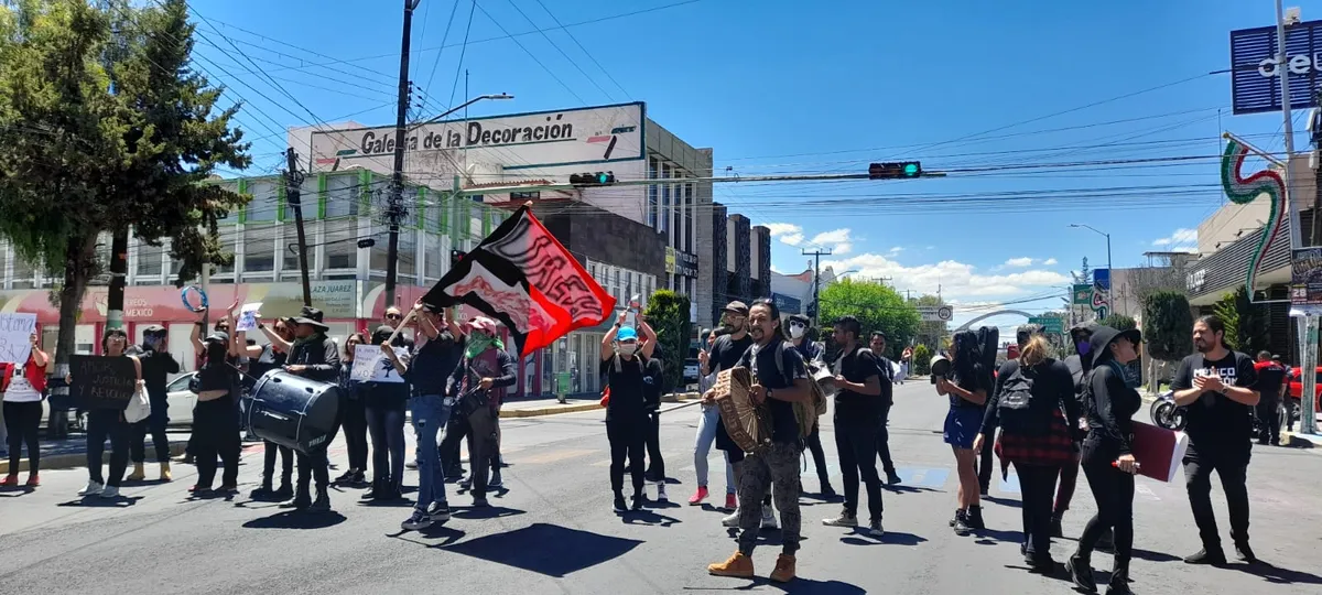 Paro UAEH: dan ‘cacerolazo’ en la CDHEH para exigir no represión estudiantil