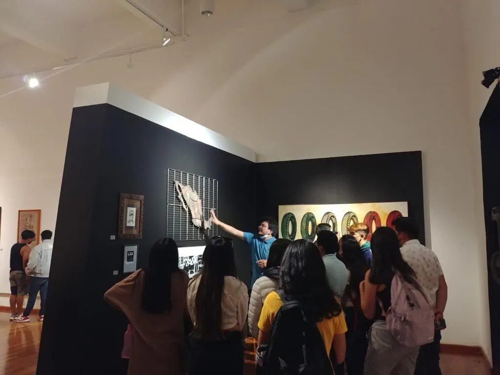 Enrique Garnica realizará recorridos por su exposición “XL Retrospectiva”