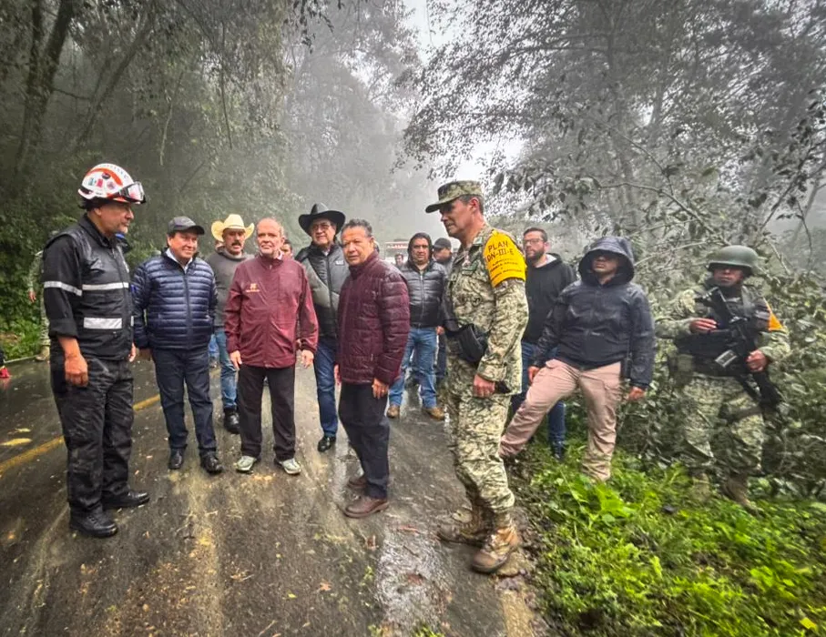Julio Menchaca recorre la Sierra Alta y coordina acciones de apoyo tras las lluvias