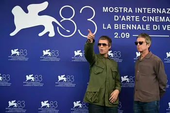 Liam y Noel Gallagher asisten a la 83.ª edición del Festival Internacional de Cine de Venecia