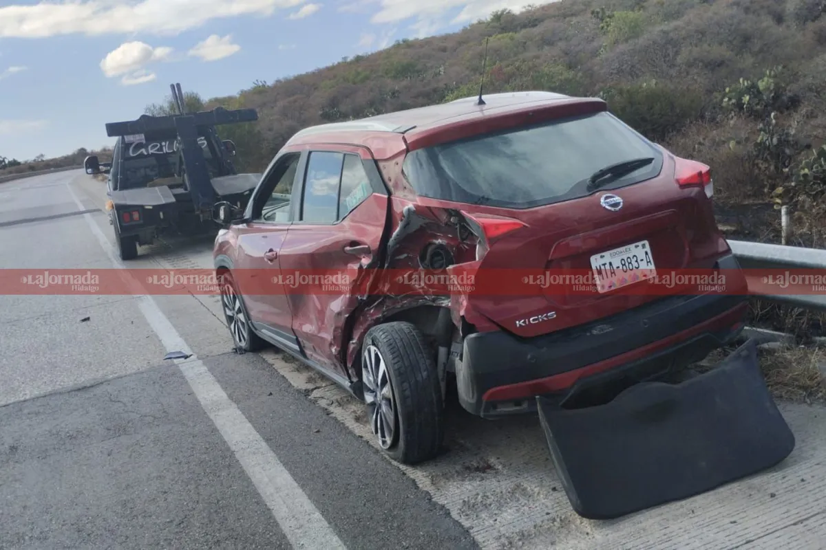 Choque y huida en el Arco Norte: un camión de carga impactó a una camioneta y abandonó el lugar, generando afectación vial.