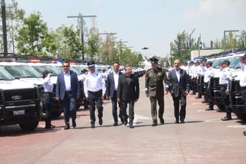 Entrega de patrullas a policías en Hidalgo