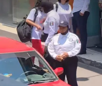Graban a agente de tránsito recibiendo soborno en Tulancingo; autoridades confirman sanción | Video