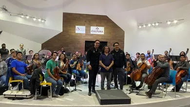 La Orquesta Filarmónica de Pachuca recibió uniformes oficiales