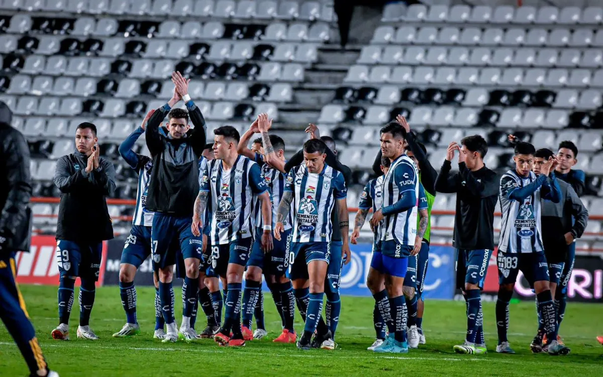 Foto de los Tuzos del Pachuca, equipo que sumó más minutos de canteranos en el torneo.