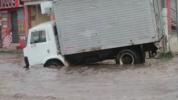 Lluvias intensas provocan inundaciones en zonas de Pachuca