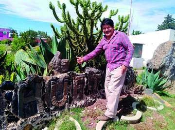 Adán, el artista que embelleció el parque esculpiendo piedras