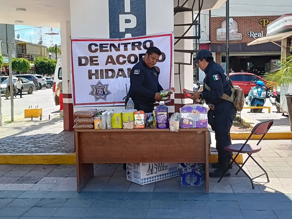 Activos los centros de acopio en Hidalgo para recolectar víveres, ropa y artículos de primera necesidad.