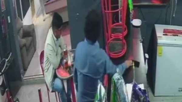 Funcionarios de Tlaxiaca fueron grabados robando un celular