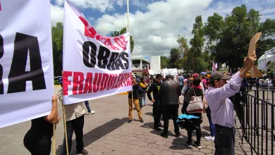 Transparencia y pavimento: los ciudadanos de Tula hacen escuchar sus demandas frente a la presidencia municipal